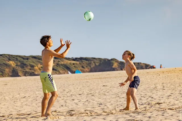 camping proche plage pour des activités sur le sable